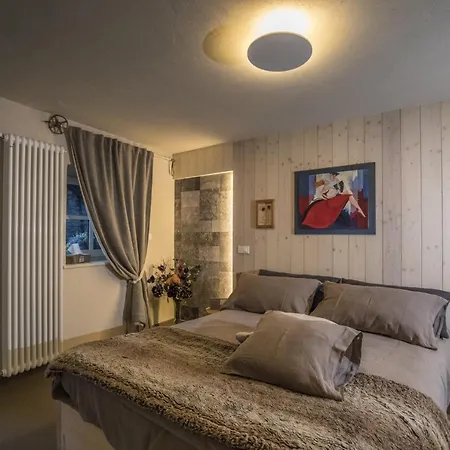 Alojamento de Acomodação e Pequeno-almoço L'angolino Di Bonny 3*