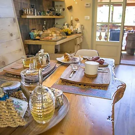 L'angolino Di Bonny Bed and Breakfast 3*